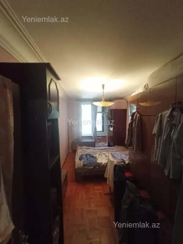 Satılır 3 otaqlı köhnə tikili 70 m²