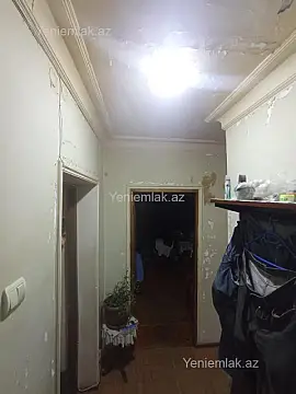 Satılır 3 otaqlı köhnə tikili 70 m²
