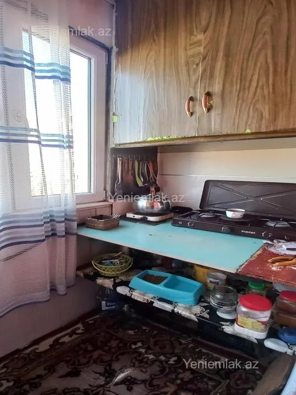Satılır 3 otaqlı köhnə tikili 45 m²