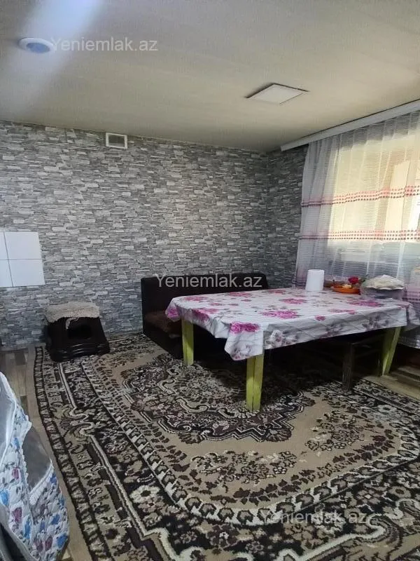 Satılır 3 otaqlı köhnə tikili 45 m²