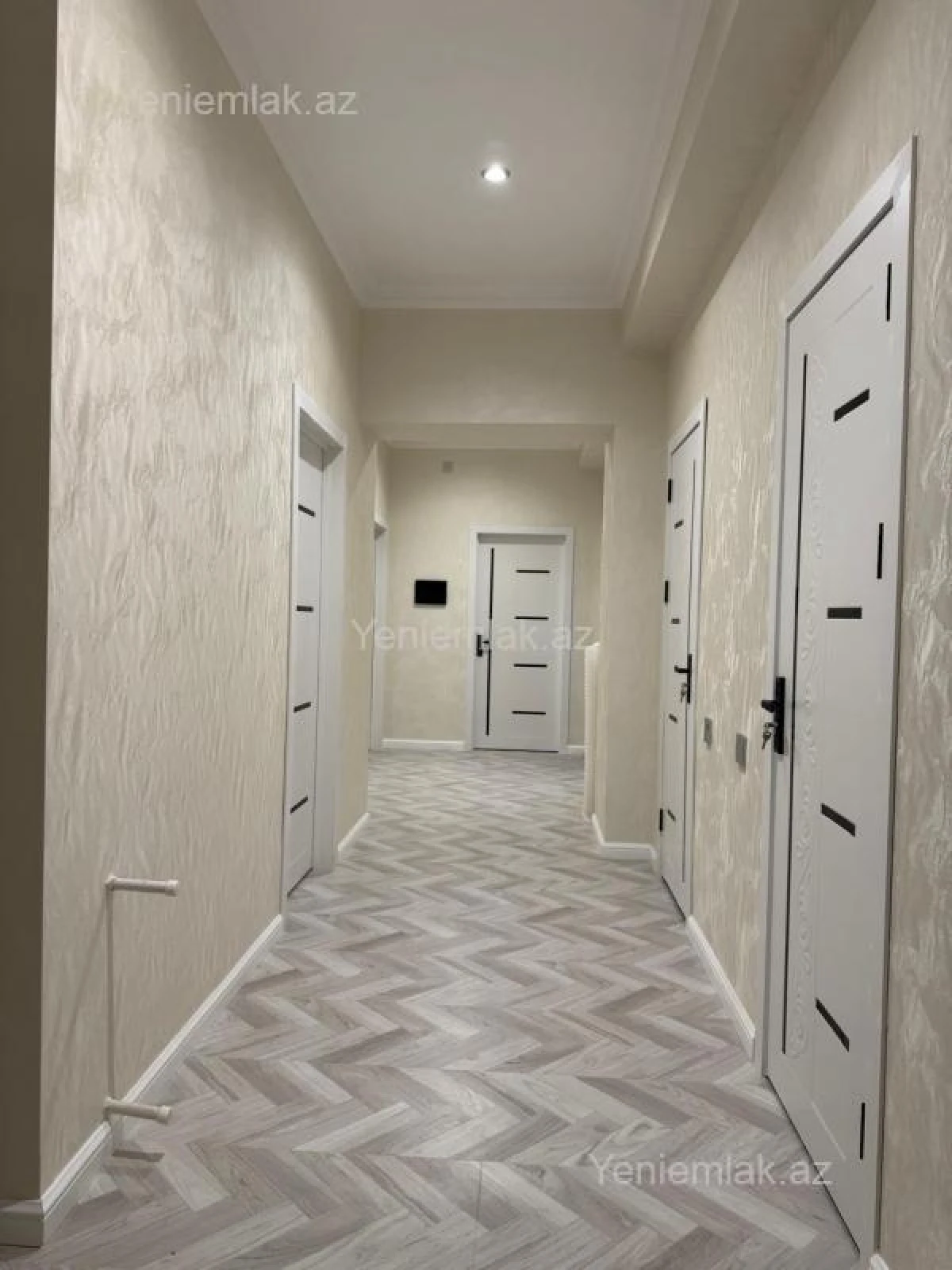 Satılır 4 otaqlı yeni tikili 125 m²