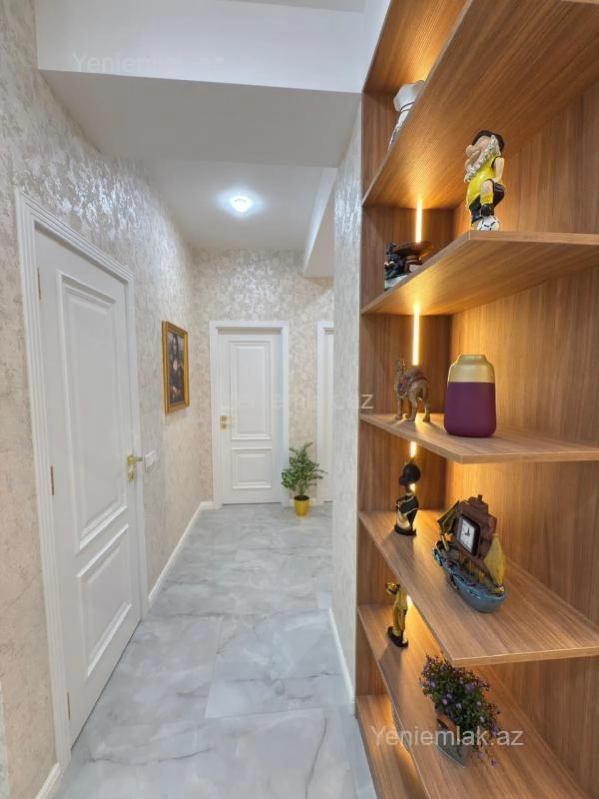 Satılır 3 otaqlı yeni tikili 83 m²