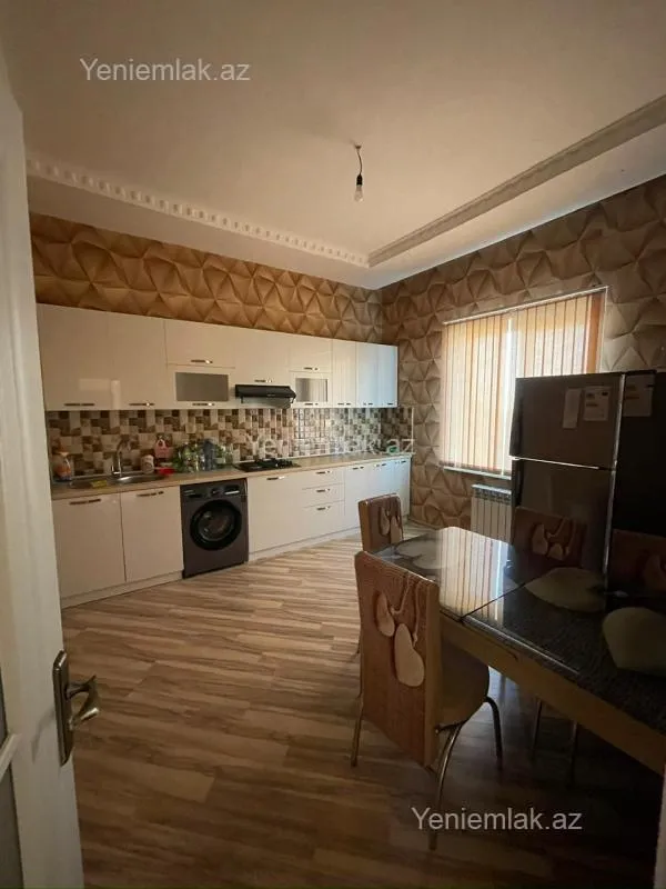 Satılır 5 otaqlı həyət evi 135 m²
