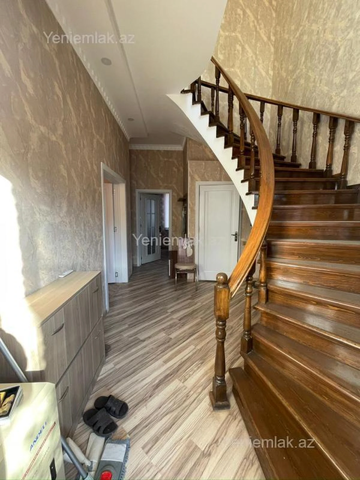 Satılır 5 otaqlı həyət evi 135 m²