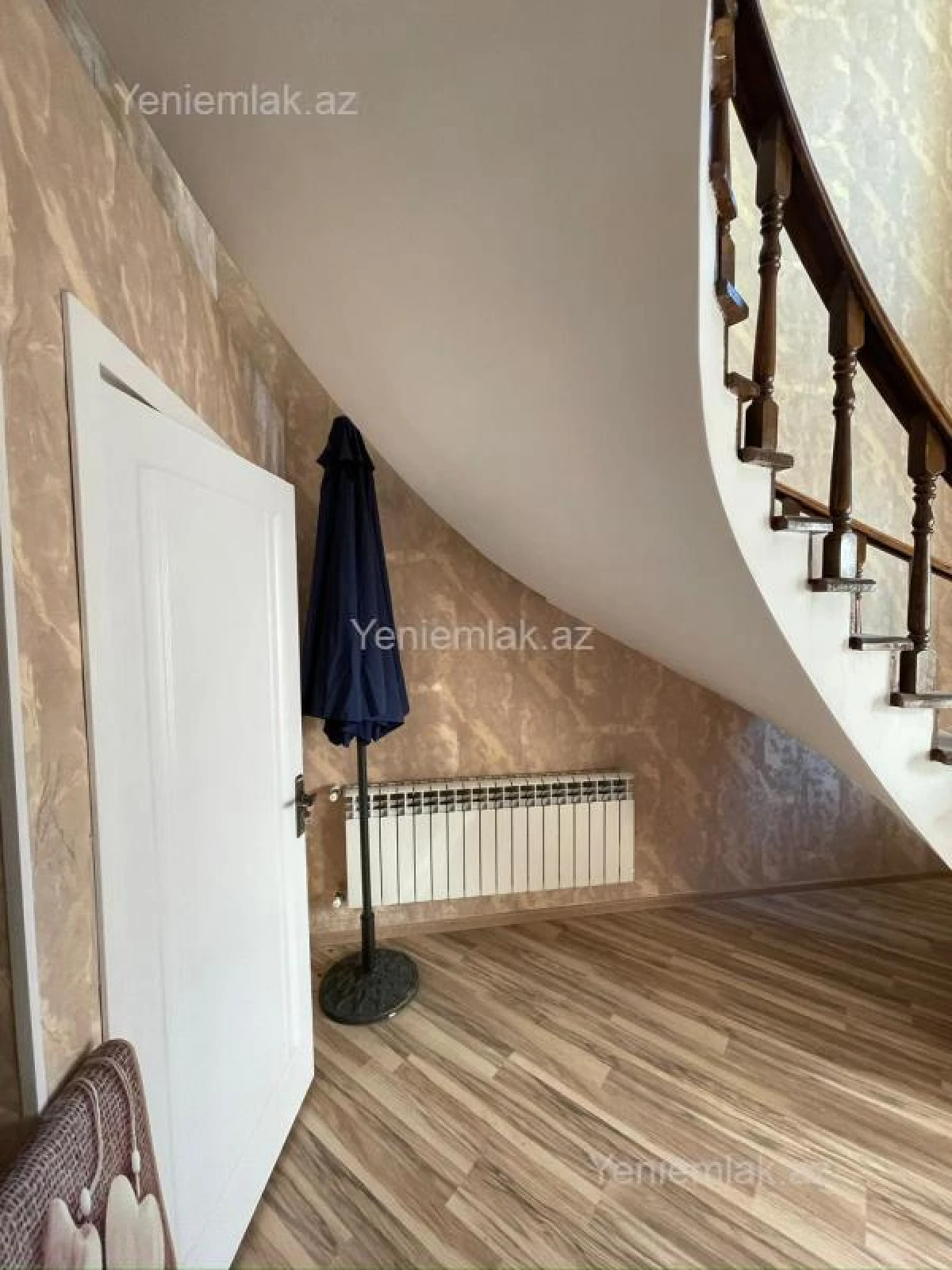 Satılır 5 otaqlı həyət evi 135 m²