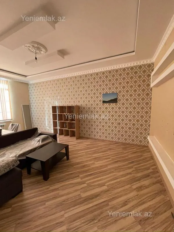 Satılır 5 otaqlı həyət evi 135 m²
