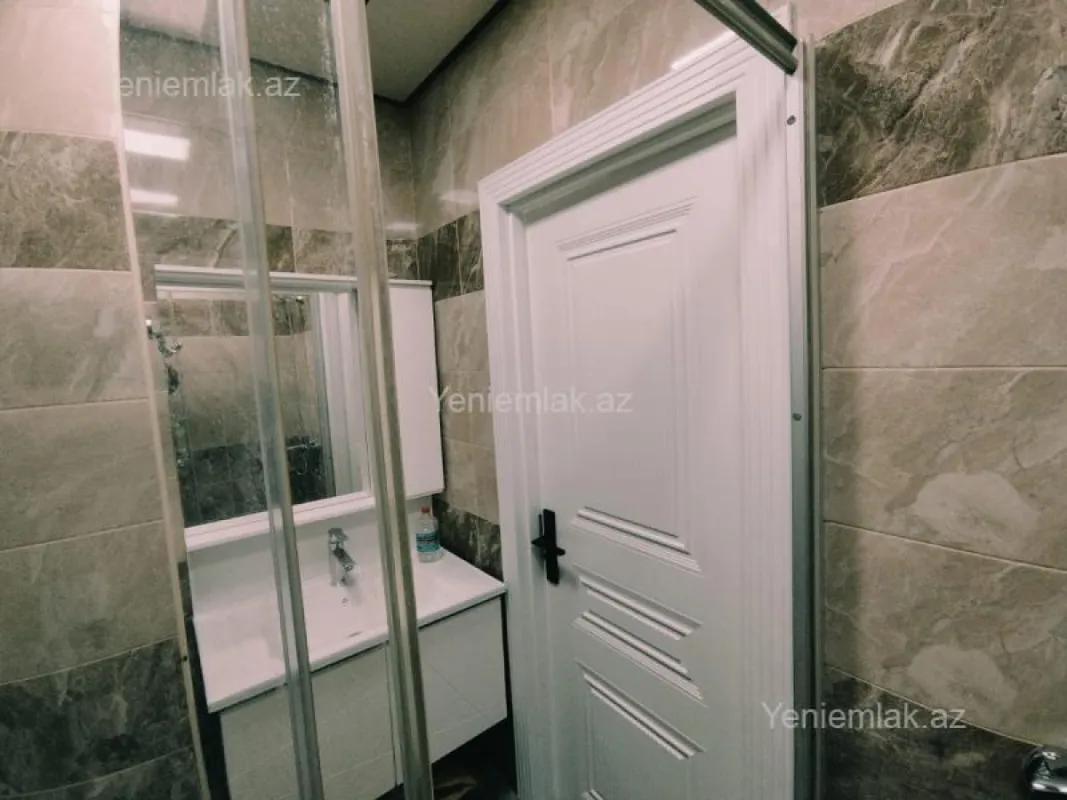 Satılır 3 otaqlı yeni tikili 60 m²