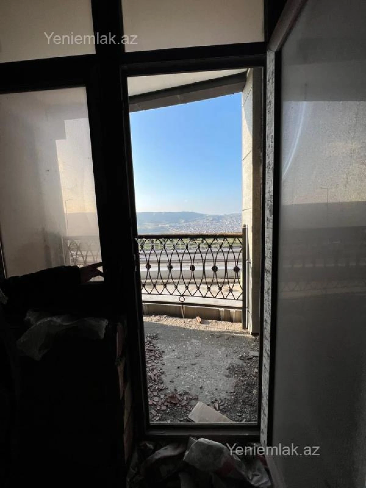 Satılır 3 otaqlı yeni tikili 130 m²