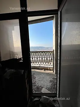 Satılır 3 otaqlı yeni tikili 130 m²