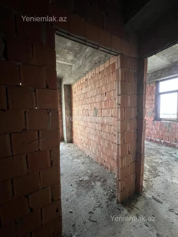 Satılır 3 otaqlı yeni tikili 130 m²