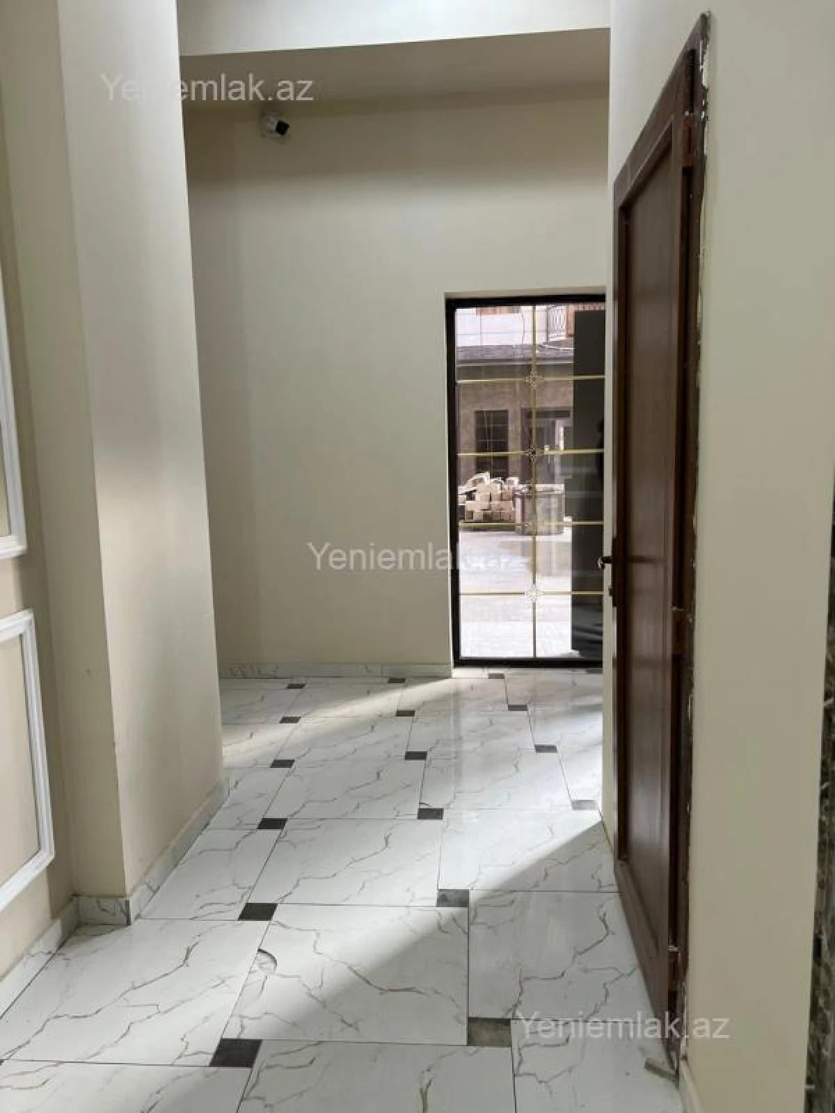 Satılır 3 otaqlı yeni tikili 130 m²
