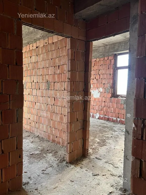 Satılır 3 otaqlı yeni tikili 130 m²