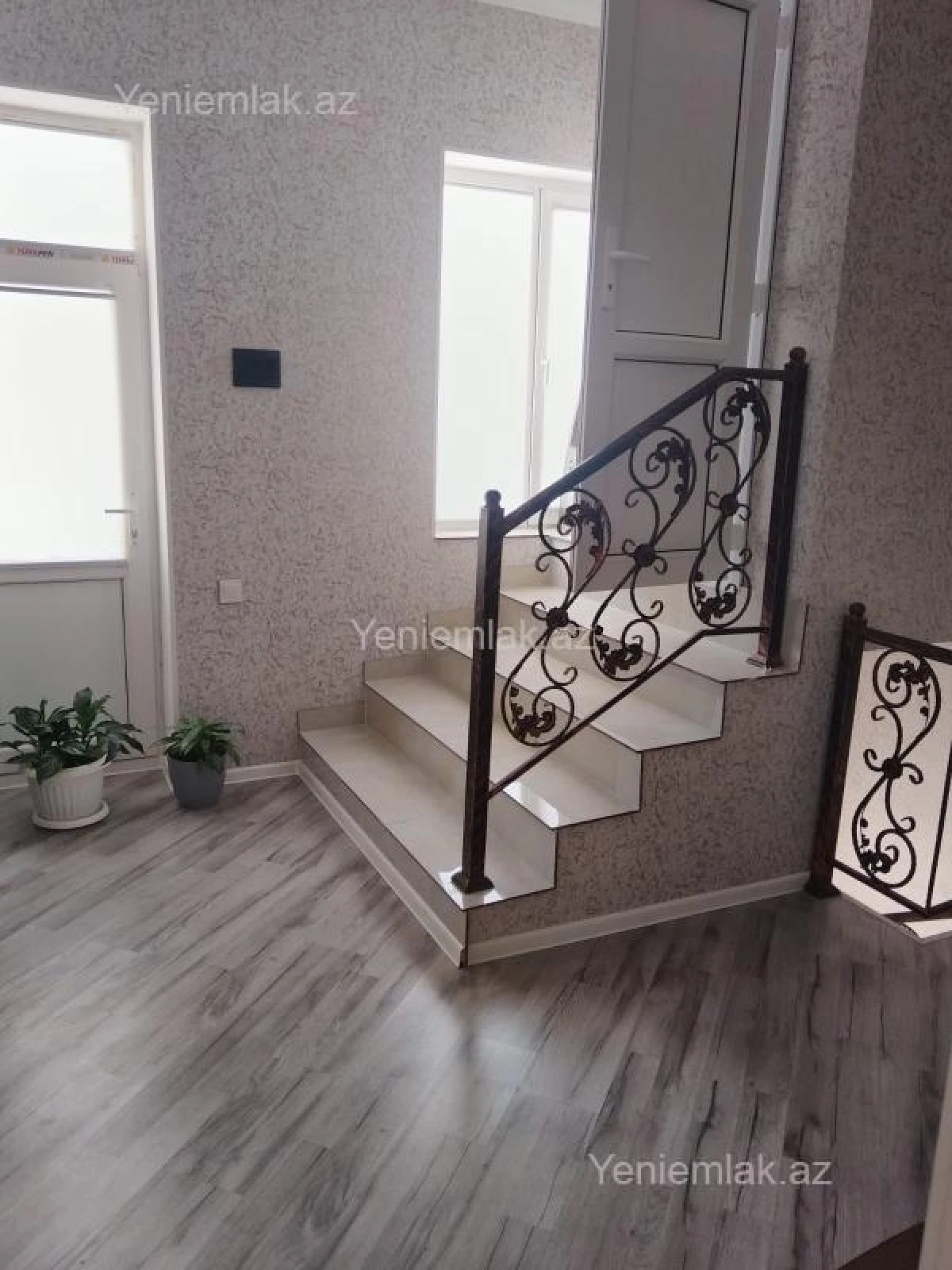 Satılır 4 otaqlı həyət evi 160 m²