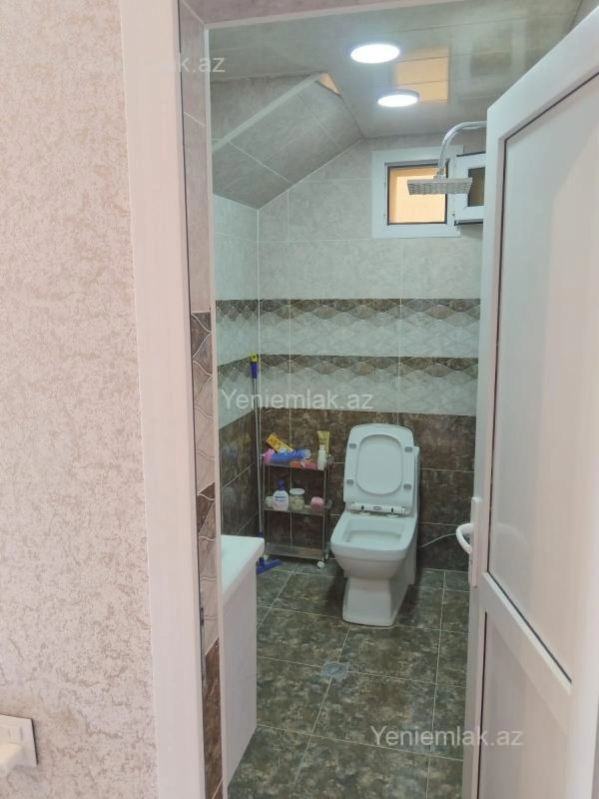 Satılır 4 otaqlı həyət evi 160 m²