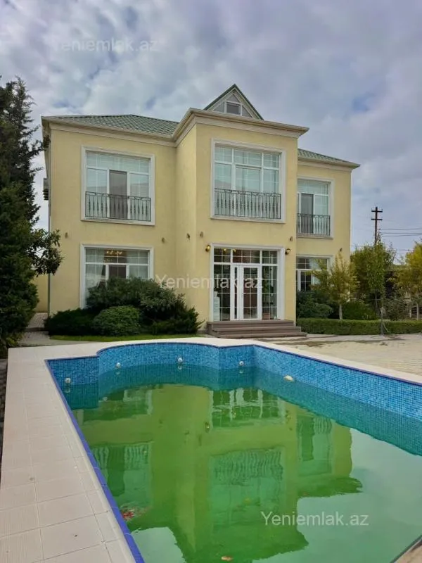 Satılır 5 otaqlı həyət evi 220 m²
