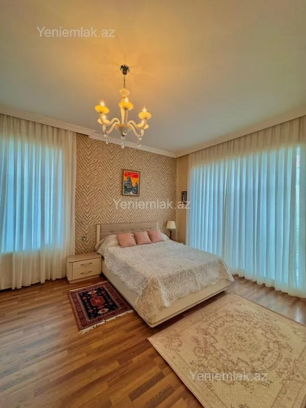 Satılır 5 otaqlı həyət evi 220 m²