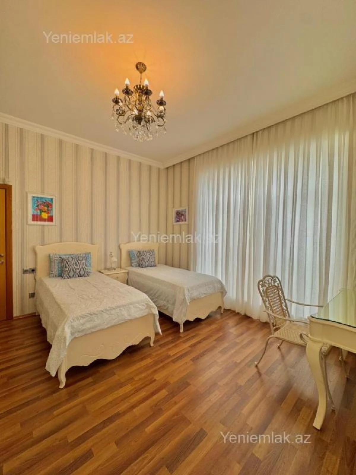 Satılır 5 otaqlı həyət evi 220 m²