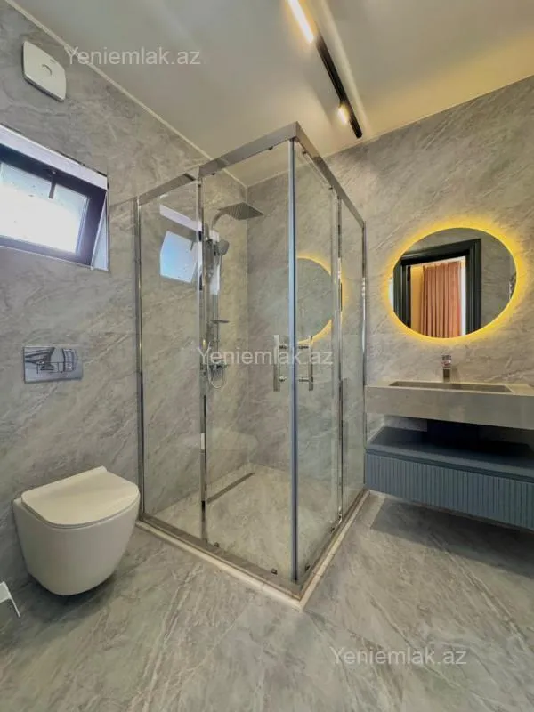 Satılır 6 otaqlı həyət evi 350 m²