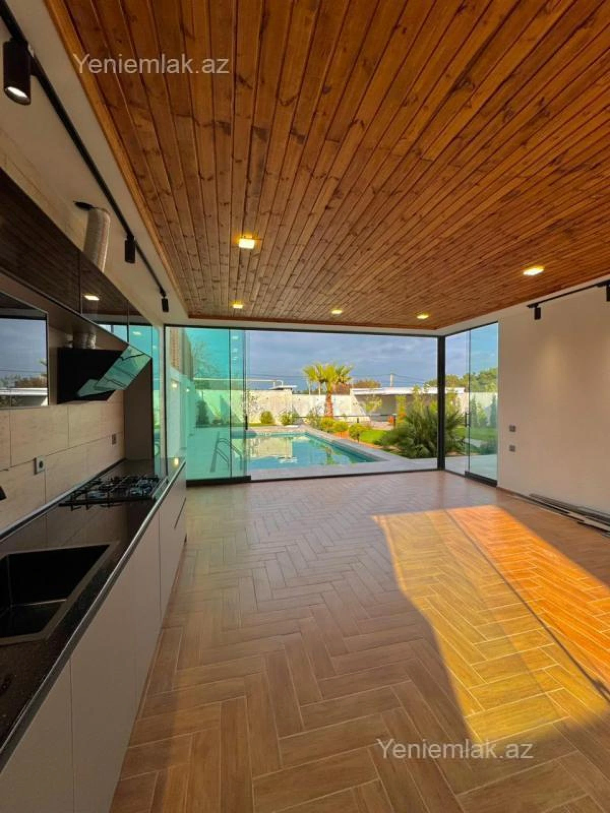 Satılır 6 otaqlı həyət evi 350 m²