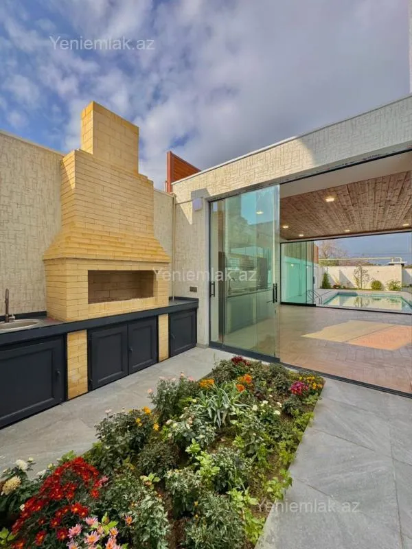 Satılır 6 otaqlı həyət evi 350 m²