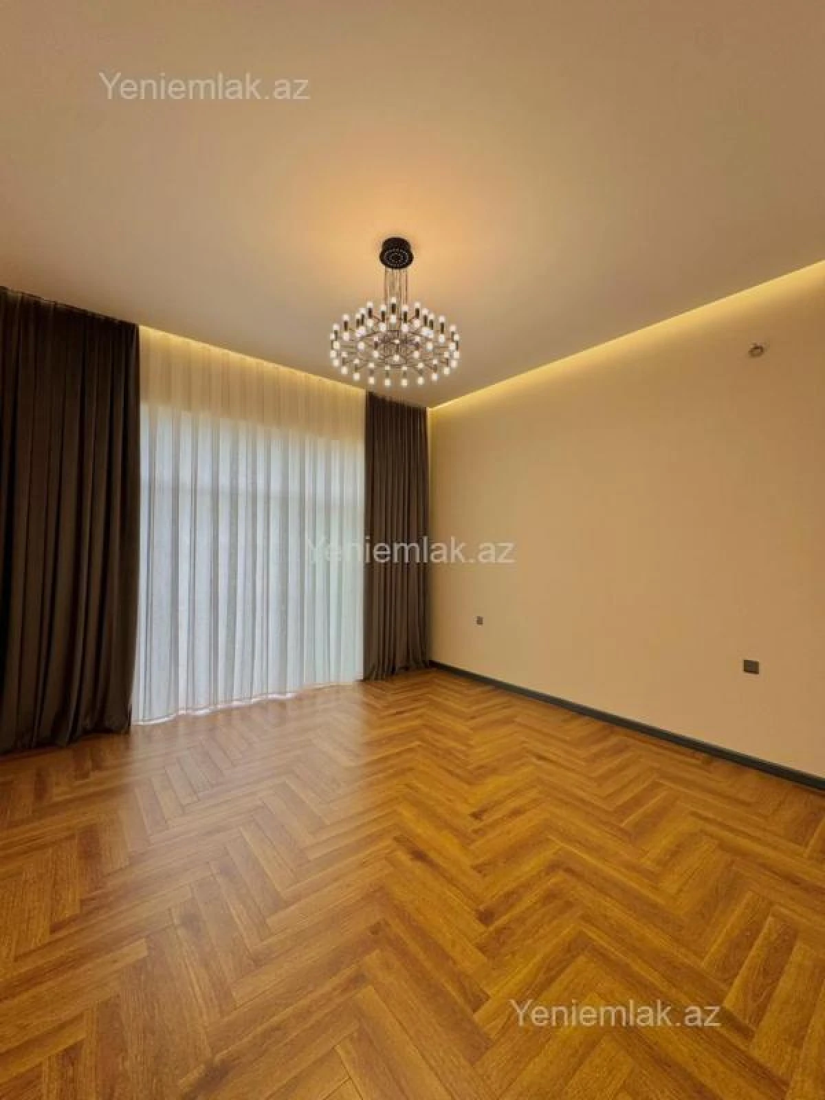 Satılır 6 otaqlı həyət evi 350 m²