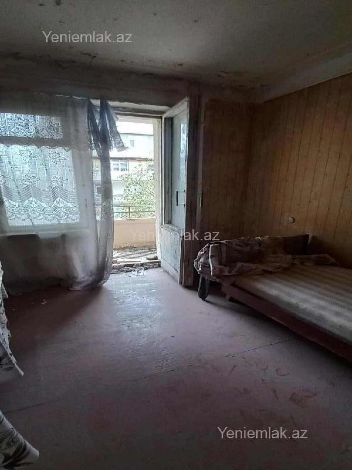 Satılır 5 otaqlı köhnə tikili 120 m²