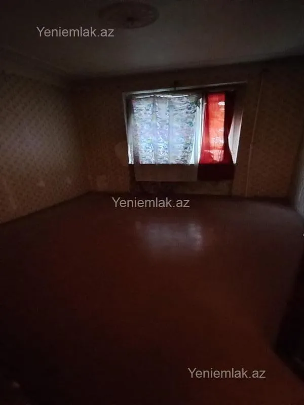 Satılır 5 otaqlı köhnə tikili 120 m²