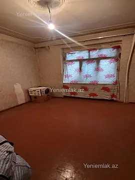 Satılır 5 otaqlı köhnə tikili 120 m²