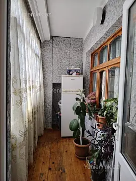 Satılır 3 otaqlı köhnə tikili 73 m²