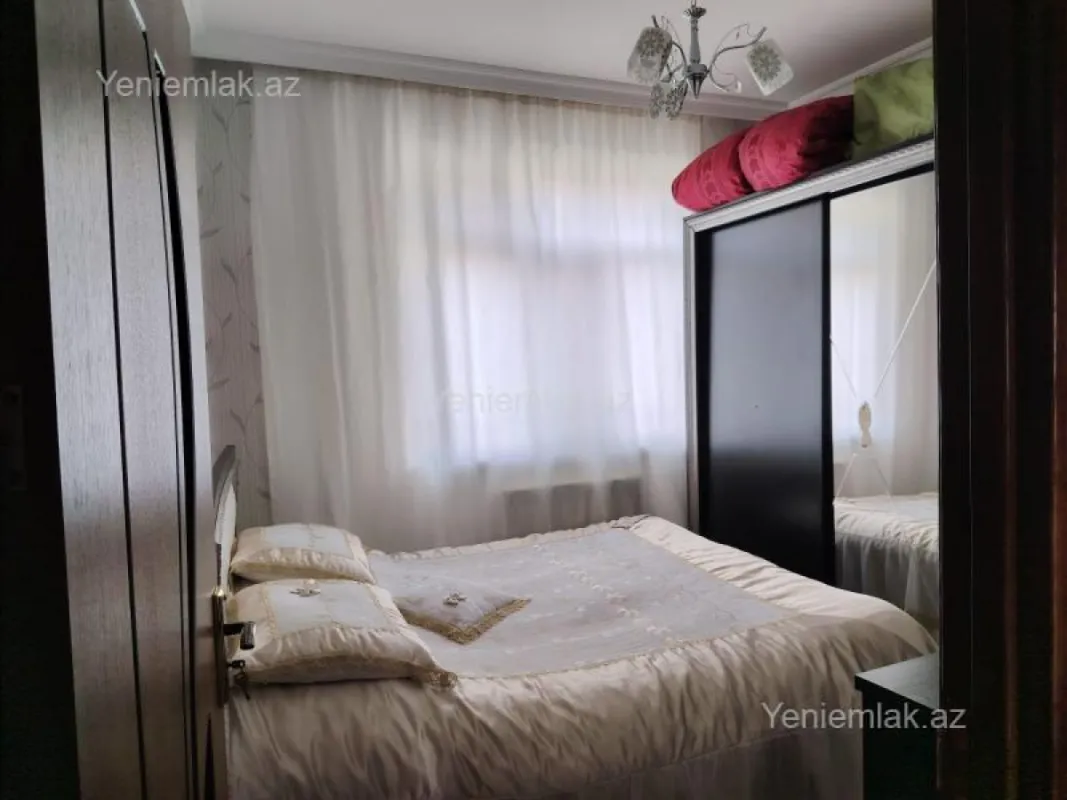 Satılır 3 otaqlı köhnə tikili 73 m²