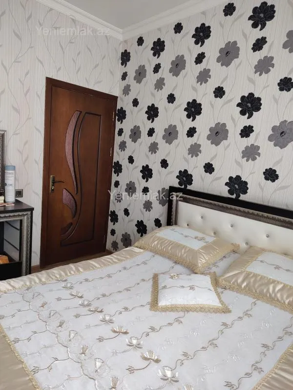 Satılır 3 otaqlı köhnə tikili 73 m²