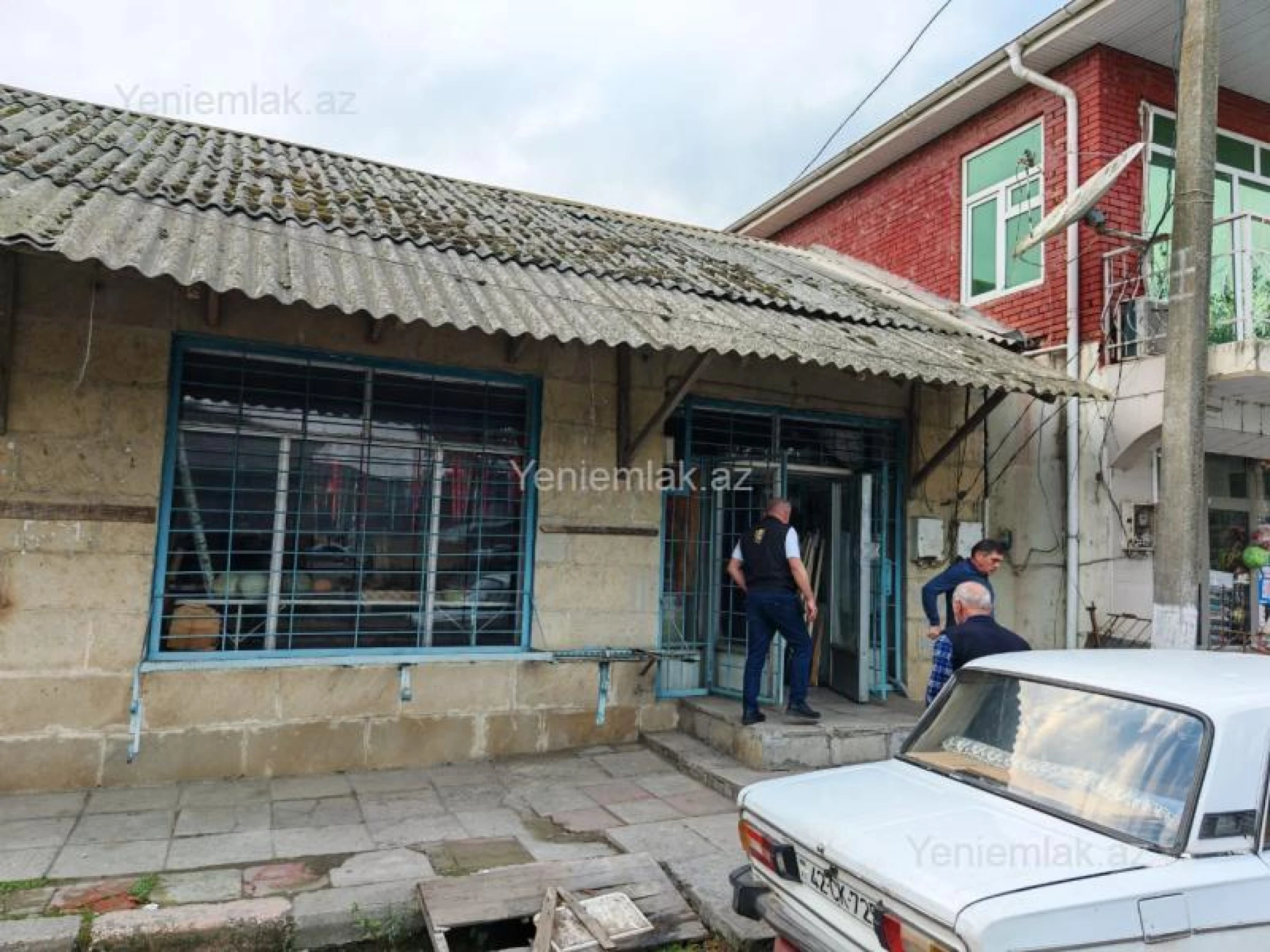 Satılır 4 otaqlı obyekt 103 m²