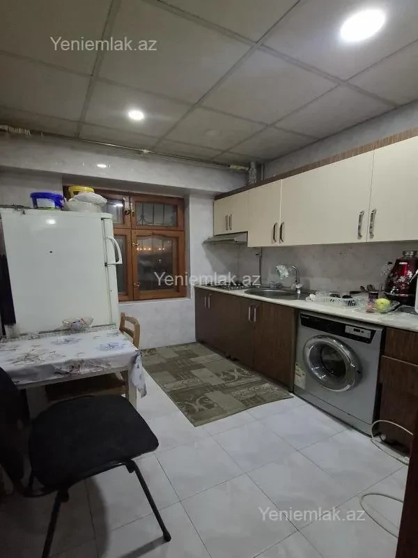 Satılır 3 otaqlı köhnə tikili 85 m²