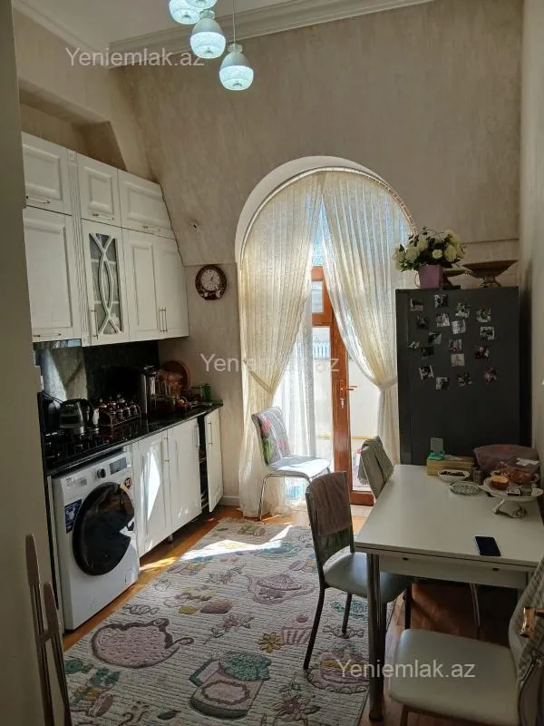 Satılır 4 otaqlı yeni tikili 105 m²