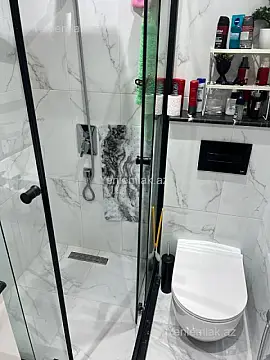 Satılır 4 otaqlı köhnə tikili 100 m²