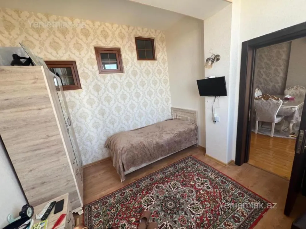Satılır 4 otaqlı yeni tikili 140 m²