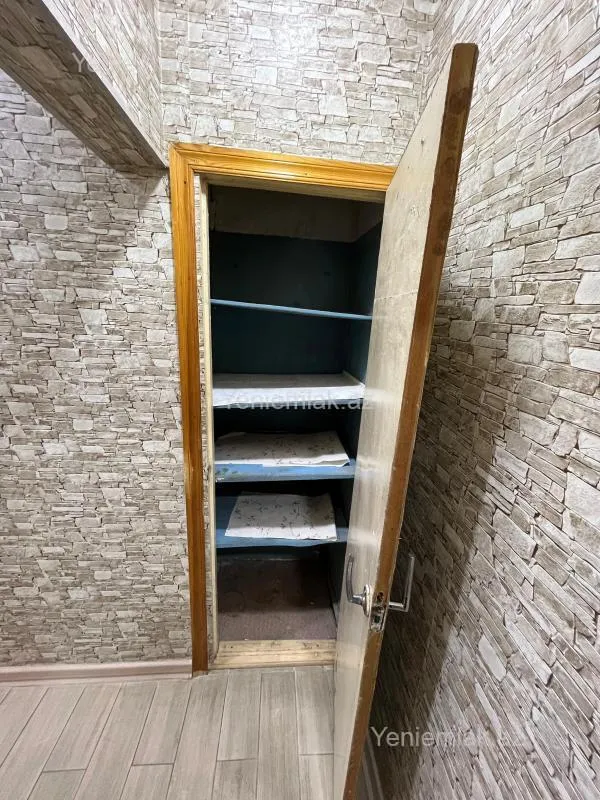 Satılır 3 otaqlı köhnə tikili 73 m²