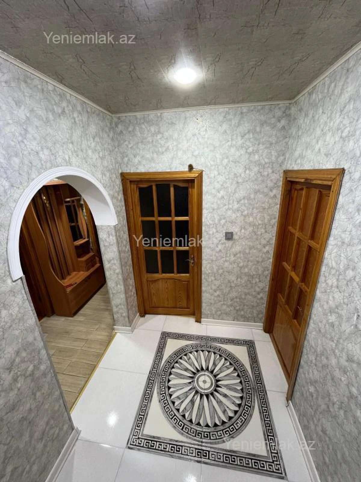 Satılır 3 otaqlı köhnə tikili 73 m²