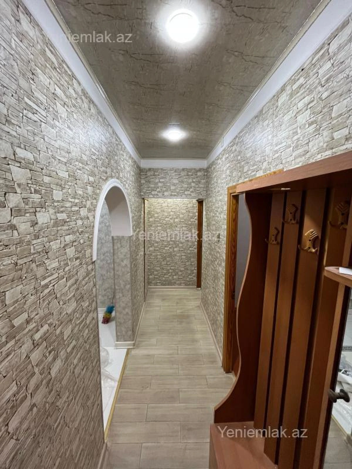 Satılır 3 otaqlı köhnə tikili 73 m²