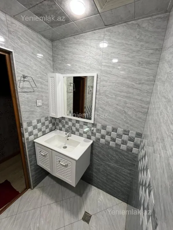 Satılır 3 otaqlı köhnə tikili 73 m²