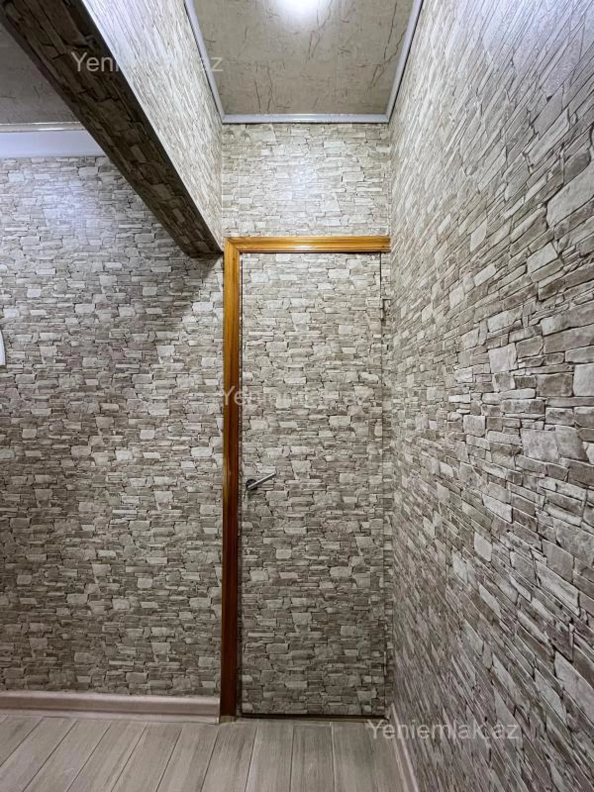 Satılır 3 otaqlı köhnə tikili 73 m²