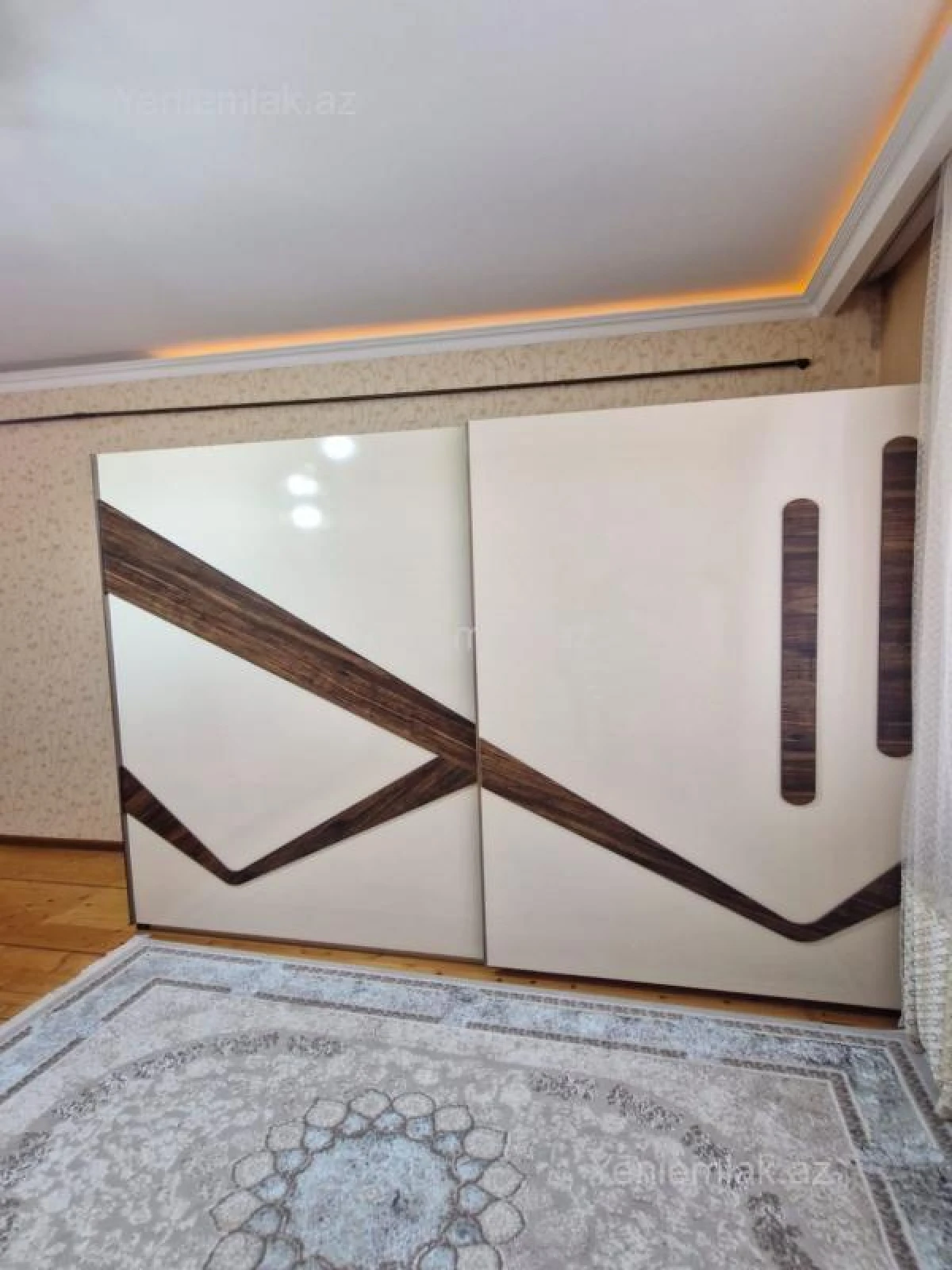 Satılır 2 otaqlı yeni tikili 60 m²