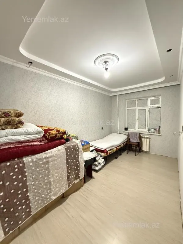 Satılır 4 otaqlı köhnə tikili 100 m²