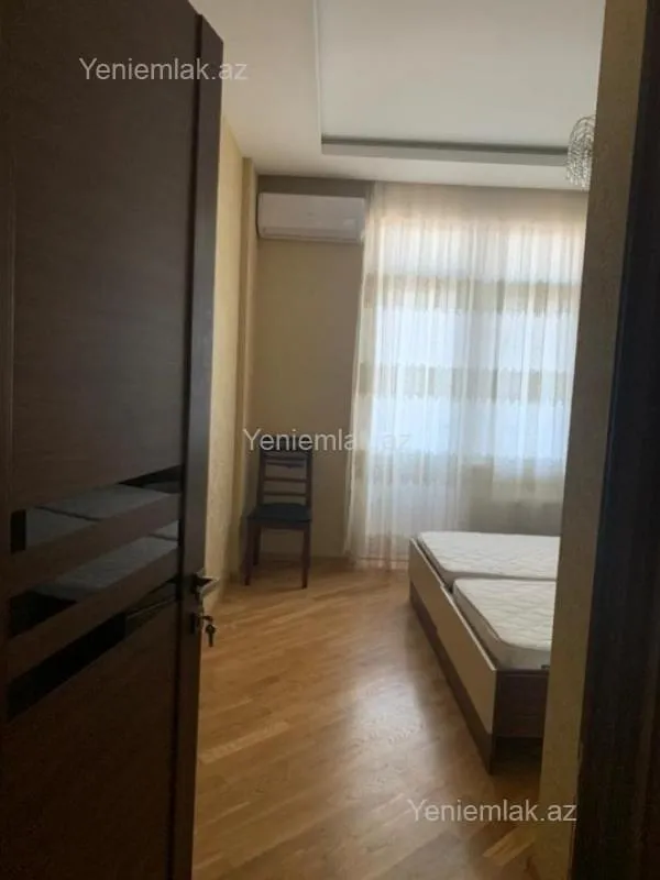 Satılır 3 otaqlı yeni tikili 105 m²