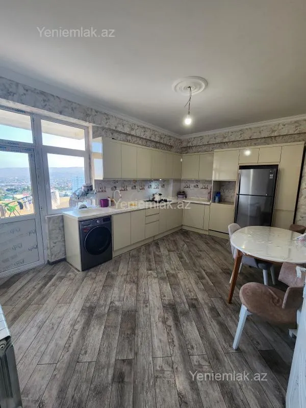 Satılır 3 otaqlı yeni tikili 93 m²