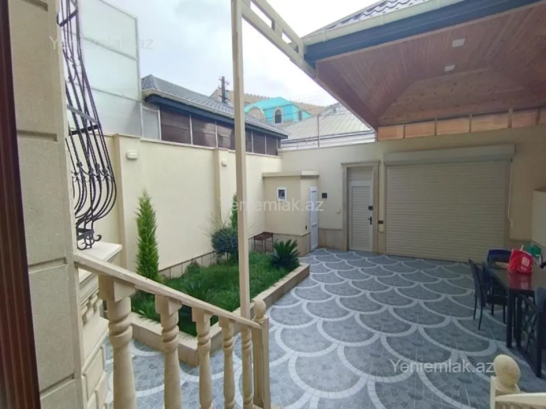 Satılır 5 otaqlı həyət evi 220 m²