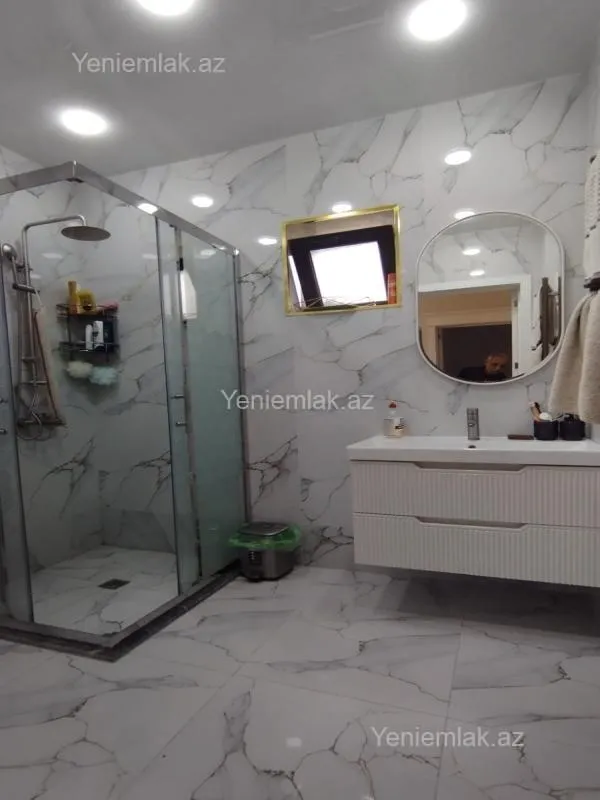 Satılır 5 otaqlı həyət evi 220 m²