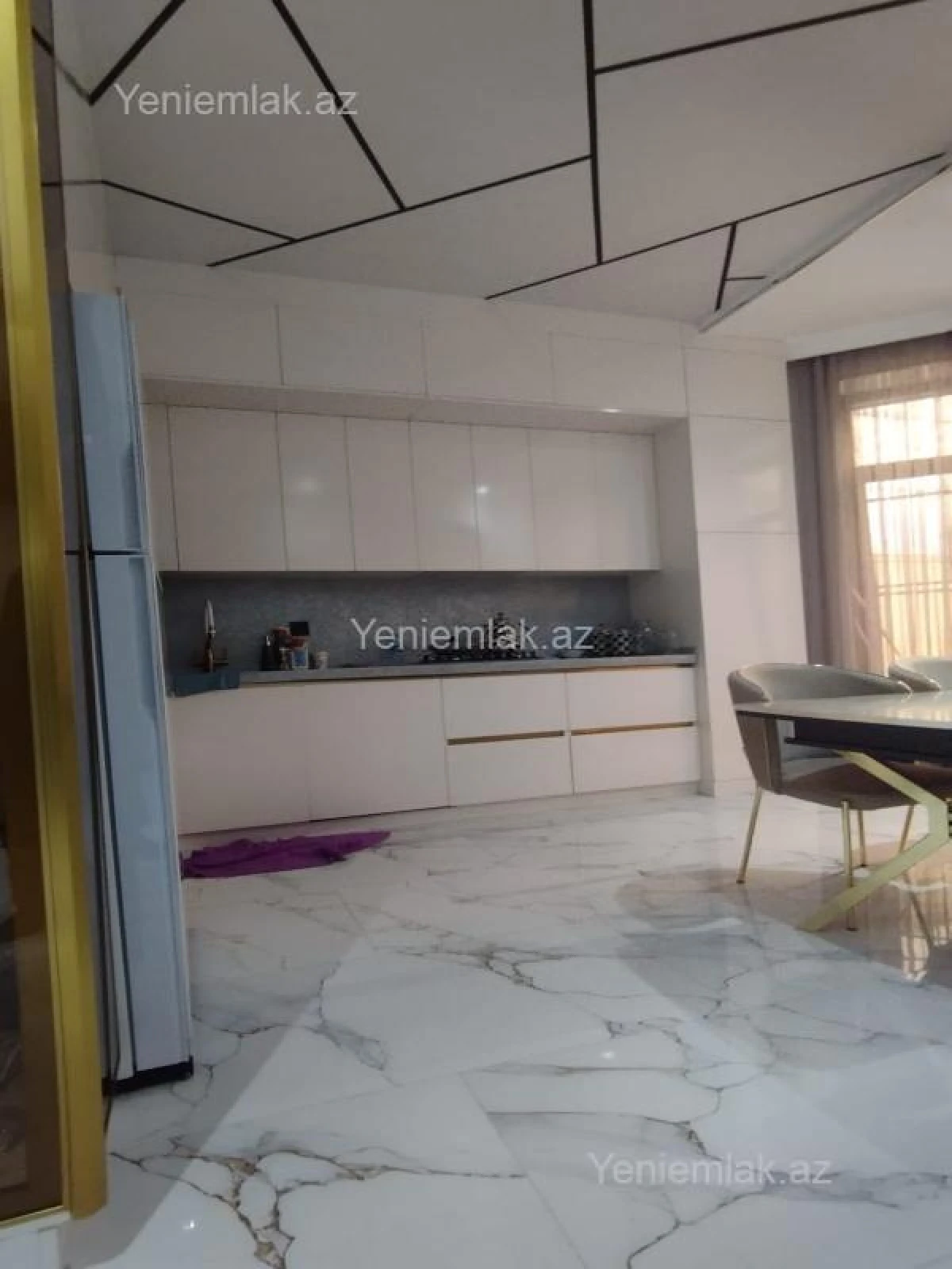 Satılır 5 otaqlı həyət evi 220 m²