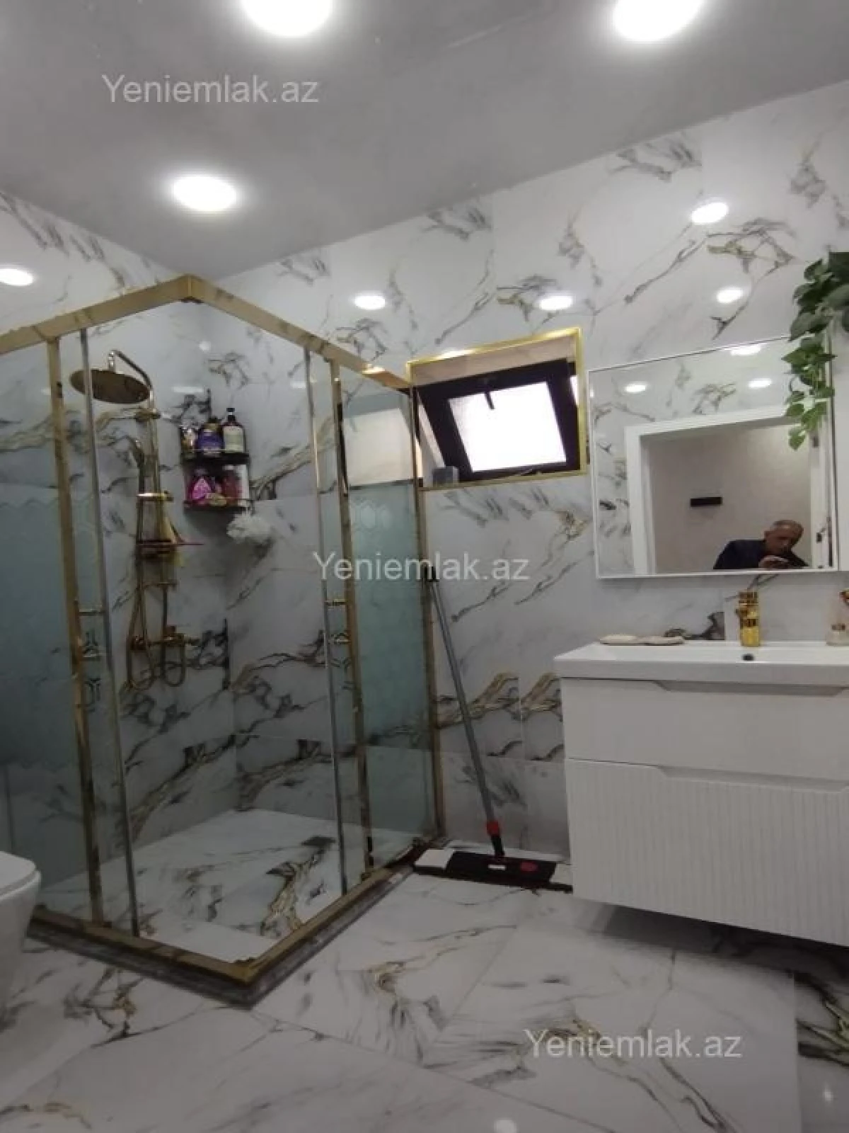 Satılır 5 otaqlı həyət evi 220 m²