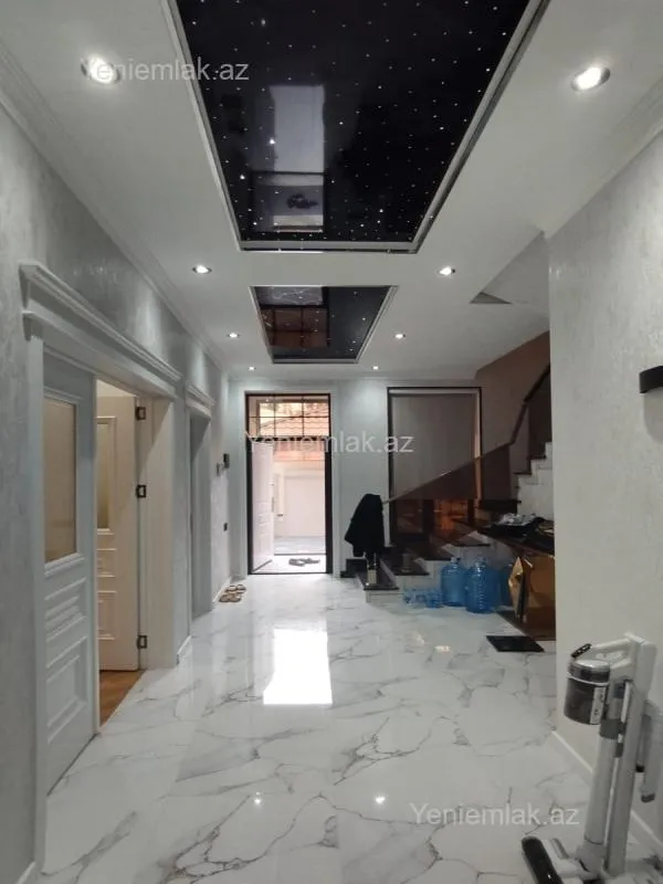 Satılır 5 otaqlı həyət evi 220 m²